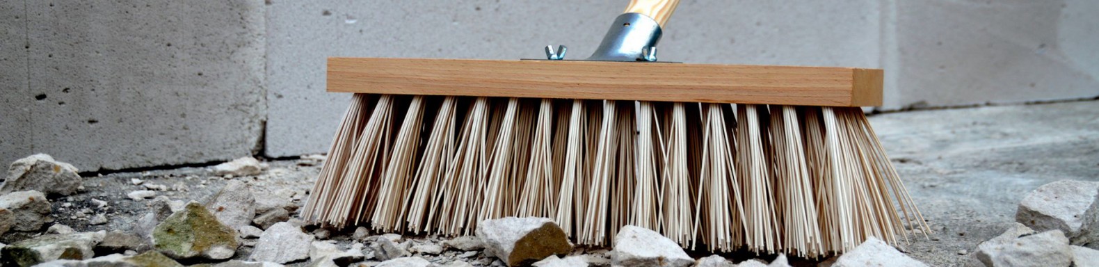 Brooms & Brushes